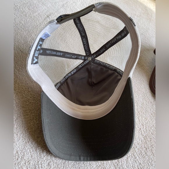 Yeti hat - Picture 3 of 5